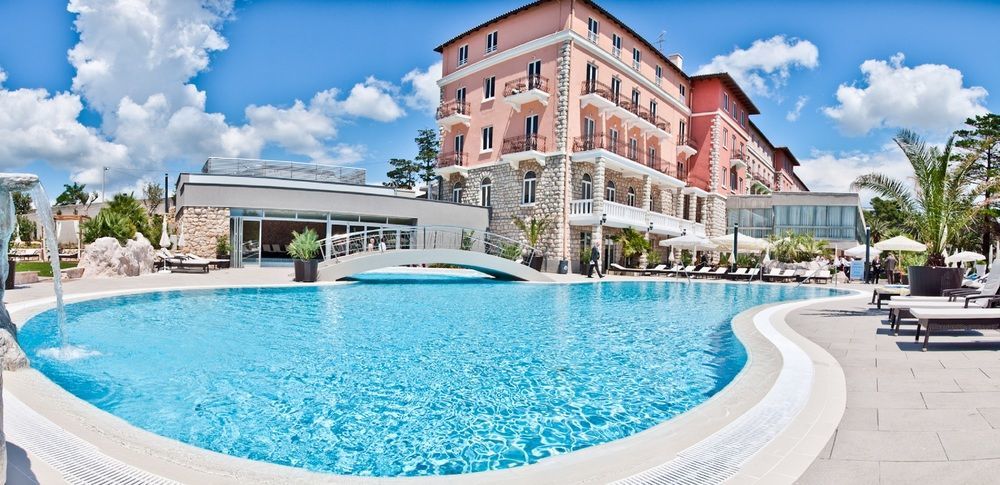 Imperial Valamar Collection Hotel Rab Town Exterior foto